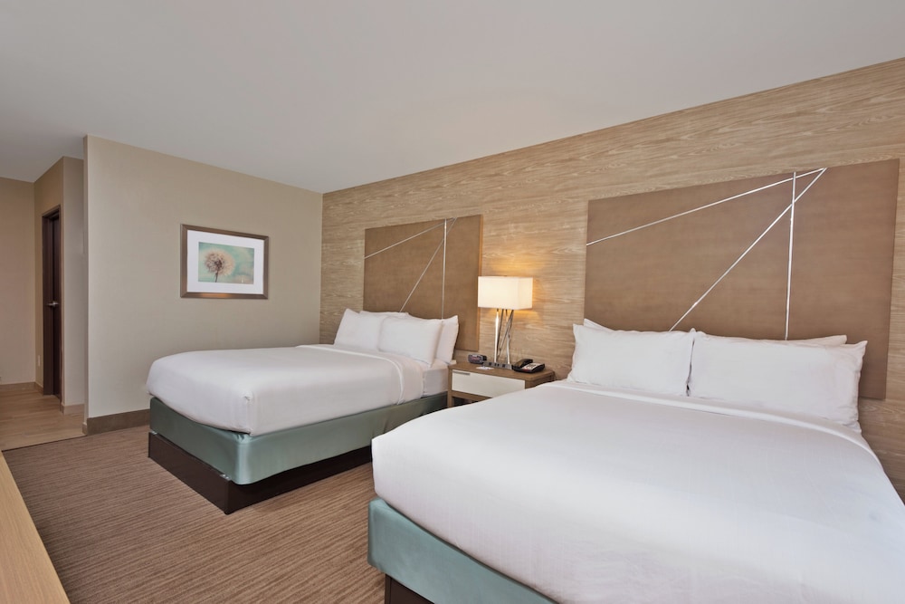Holiday Inn Express & Suites Harrisburg S - New Cumberland 31/72