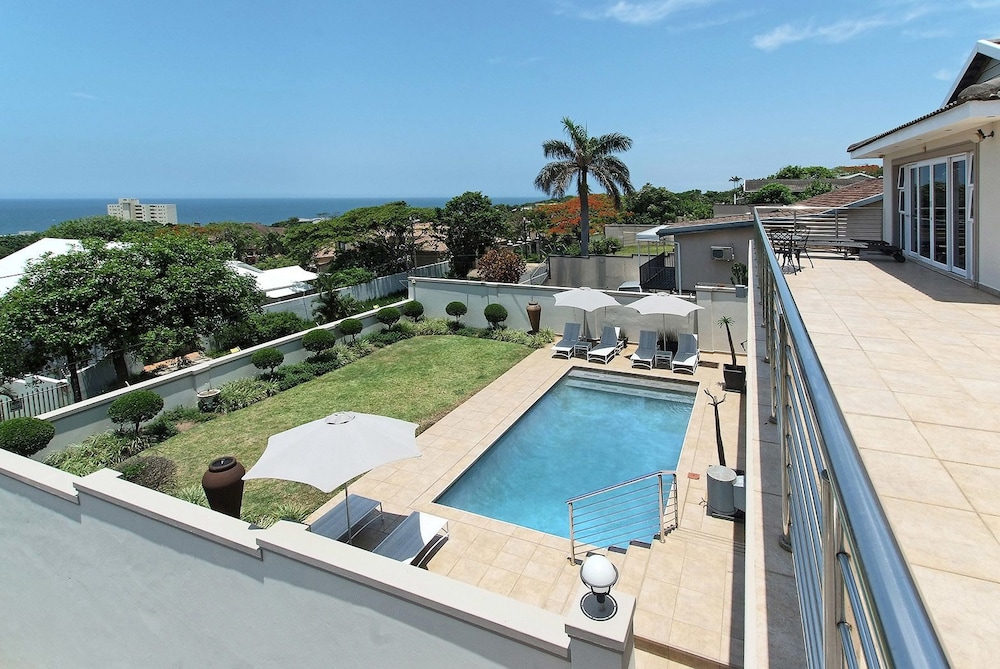 Ushaka Manor Guest House 25/37