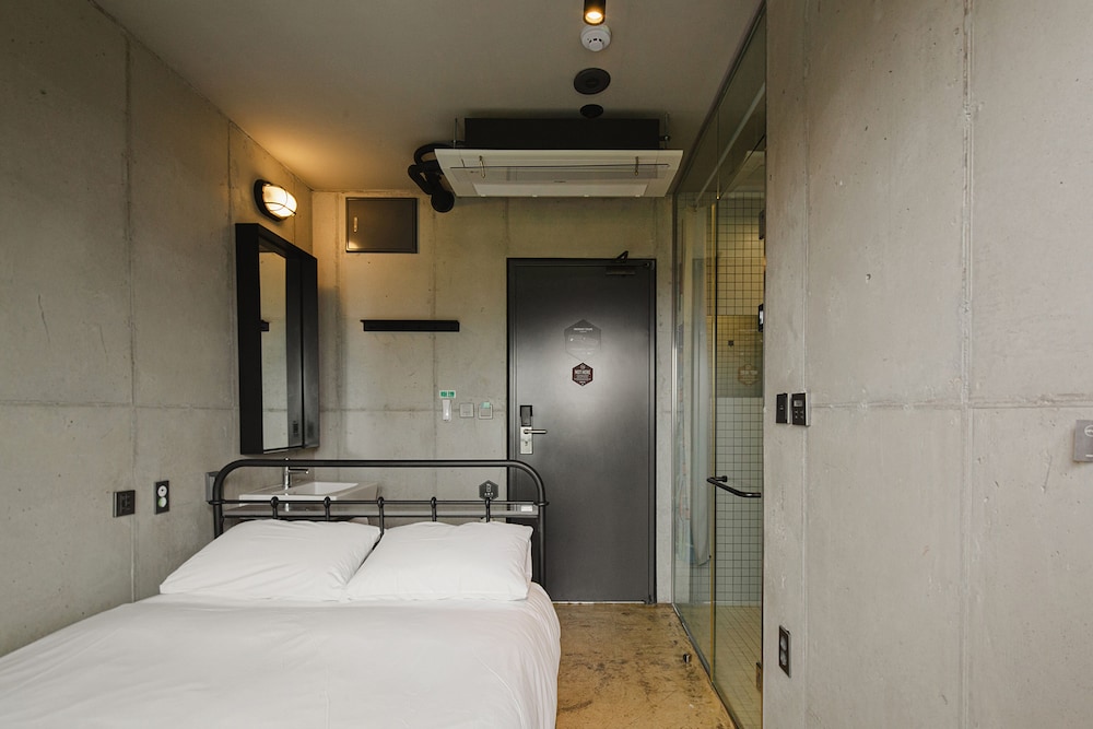 Playce Camp Jeju 28/71