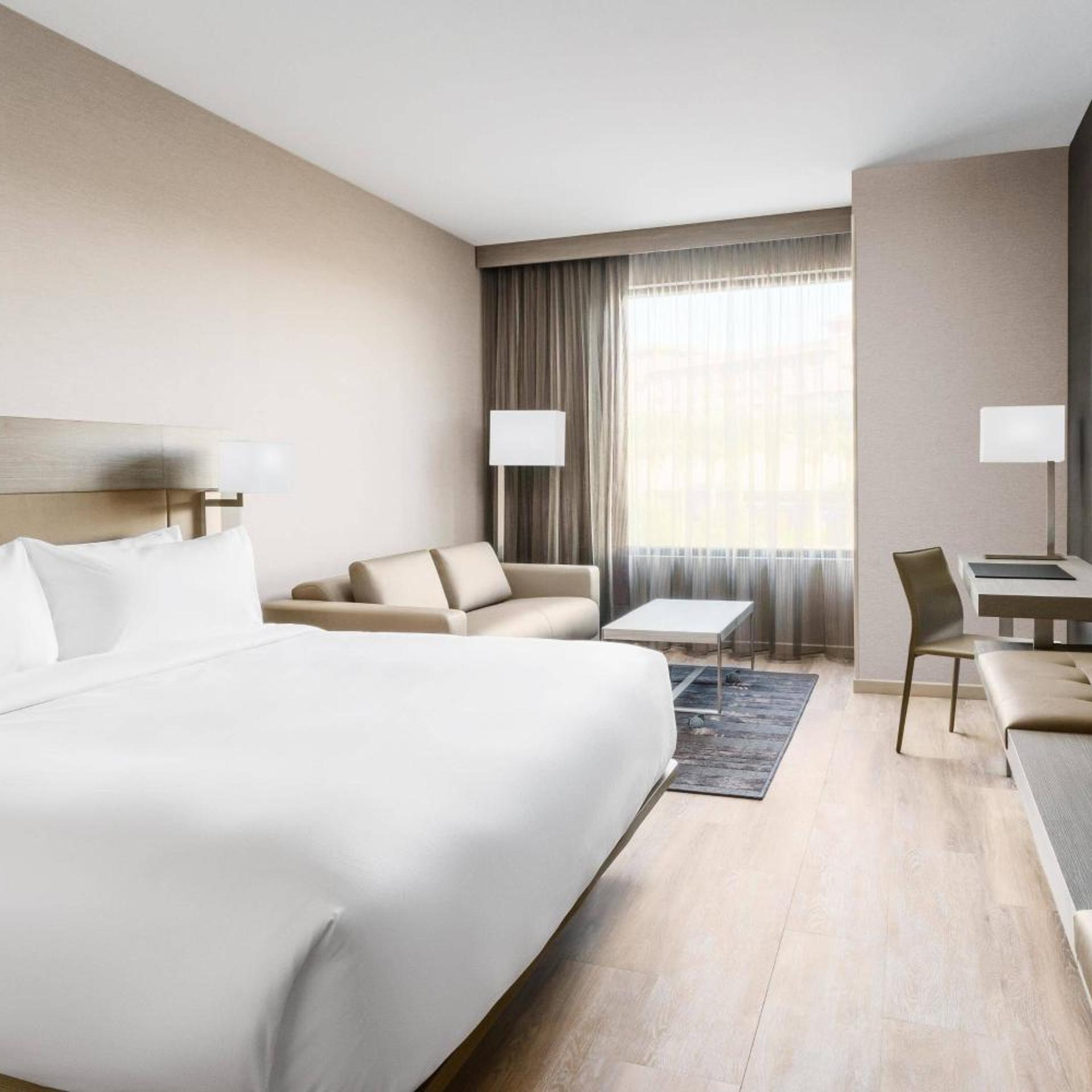 غرفة بسرير كينج مع أريكة، AC Hotel Scottsdale North 5/10