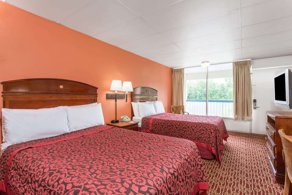 Days Inn By Wyndham Fredericksburg North 14/41
