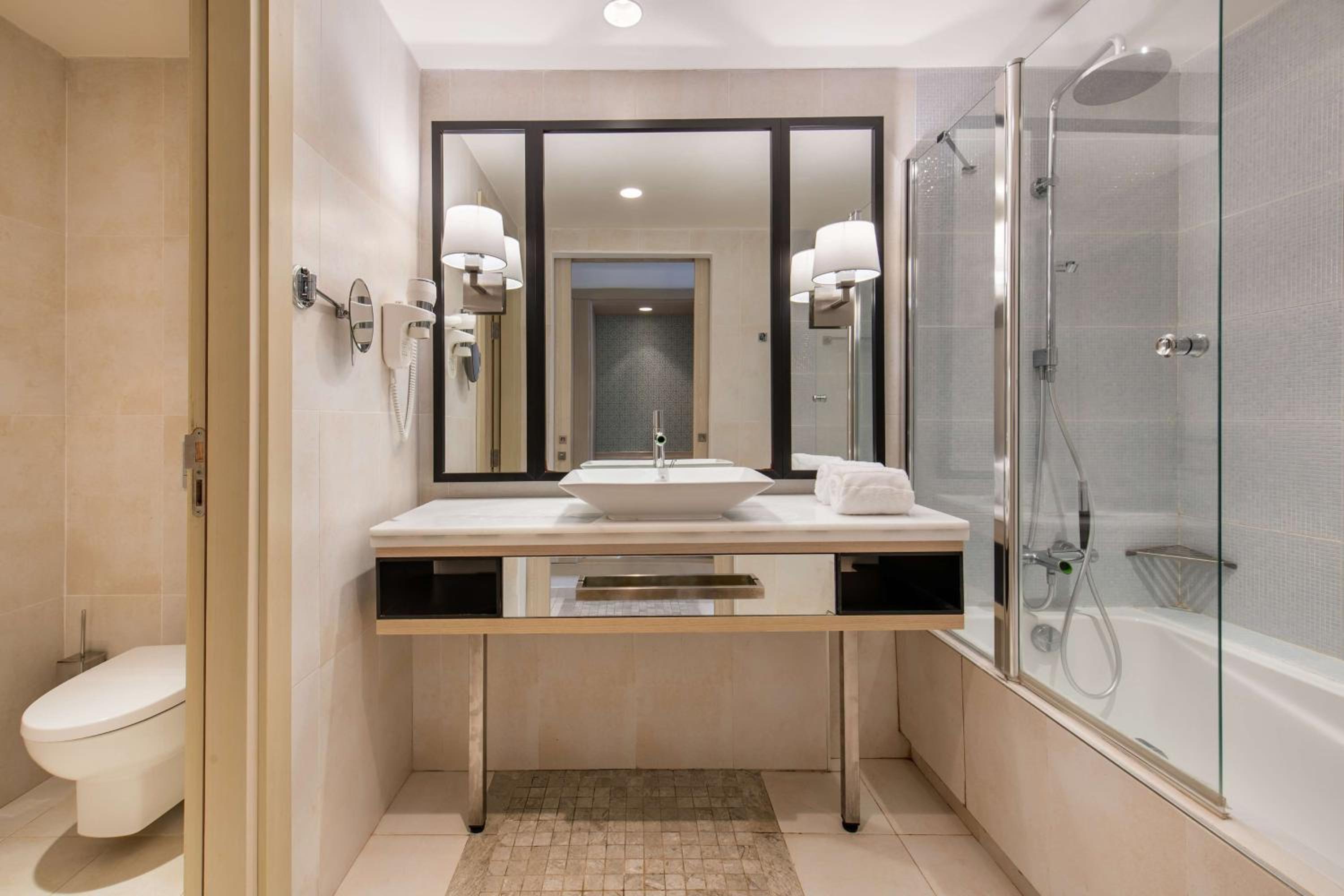 Executive, Beach Front, Lounge Access، Radisson Blu Resort Saidia Beach 9/10