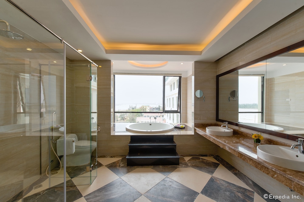 Muong Thanh Quang Binh Hotel 39/65