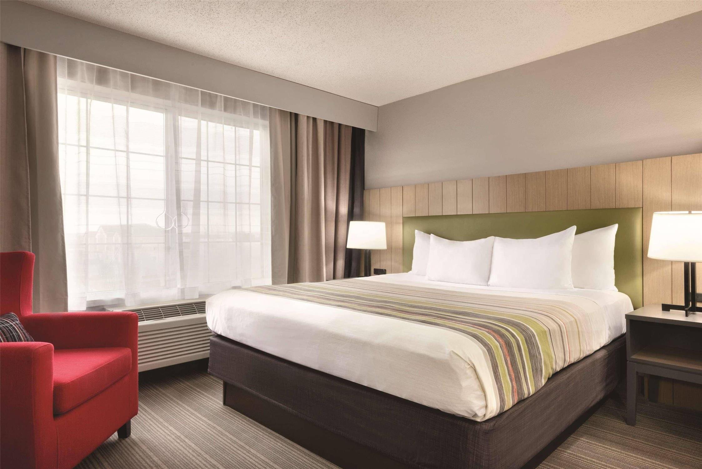 Country Inn & Suites by Radisson, Merrillville IN 13/35