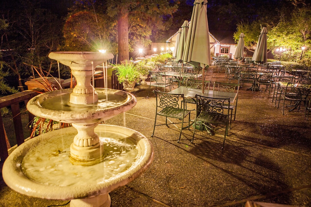 Benbow Historic Inn 65/70