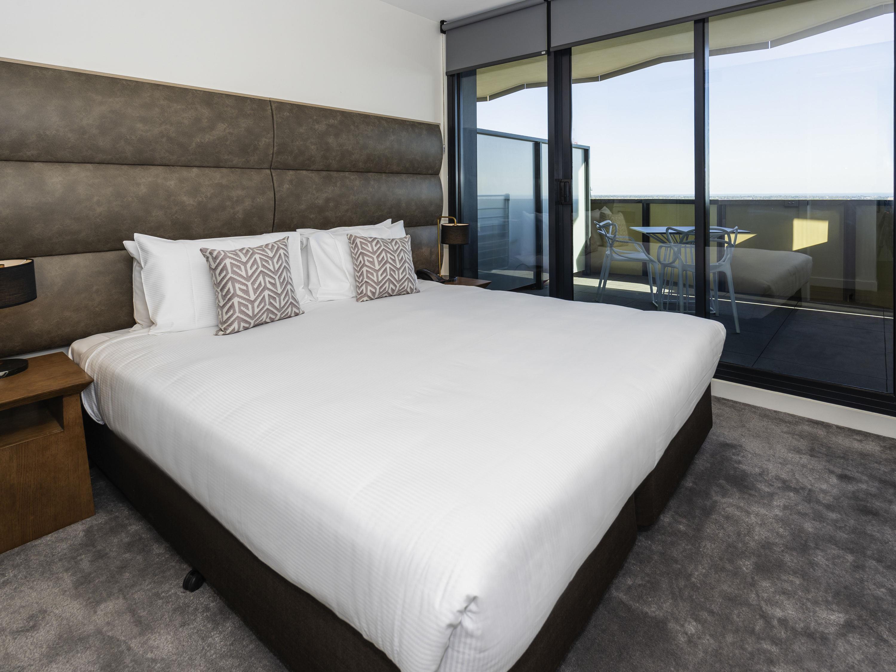 APARTMENT, DOUBLE BED, BALCONY, KITCHEN