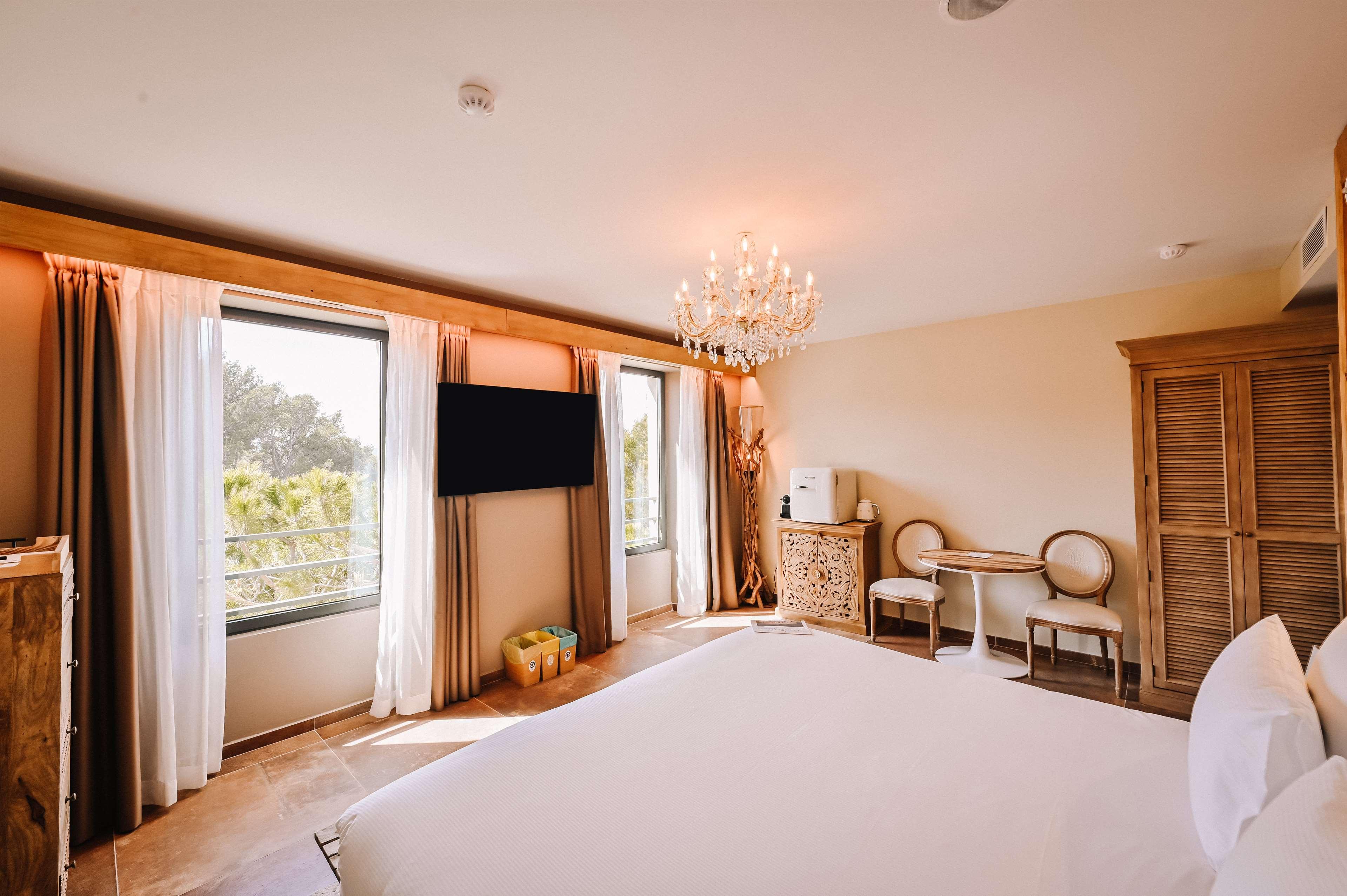 Room, King Bed, Accessible