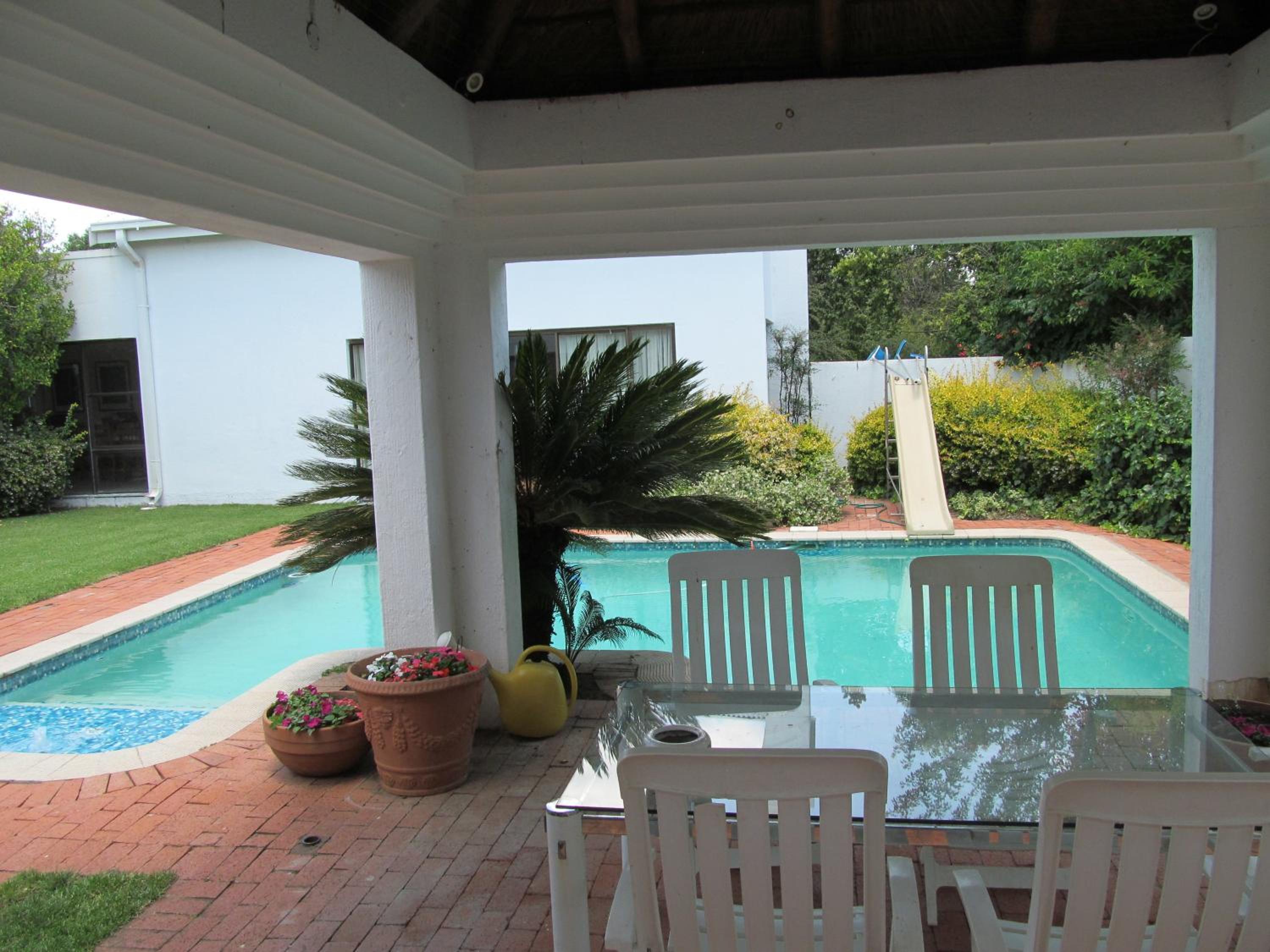 Bettie's Luxury Lodge 25/45