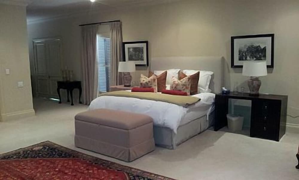 Arum Hill Lodge 6/50