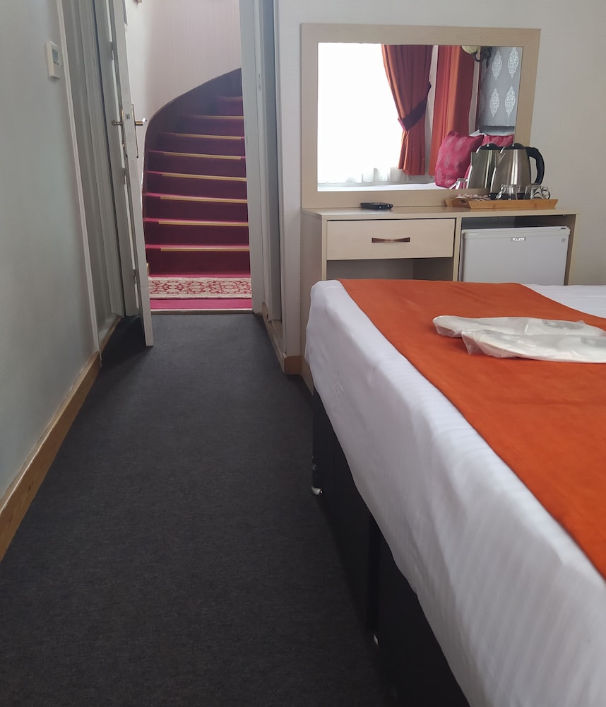 LE SAFRAN SUITE 13/50