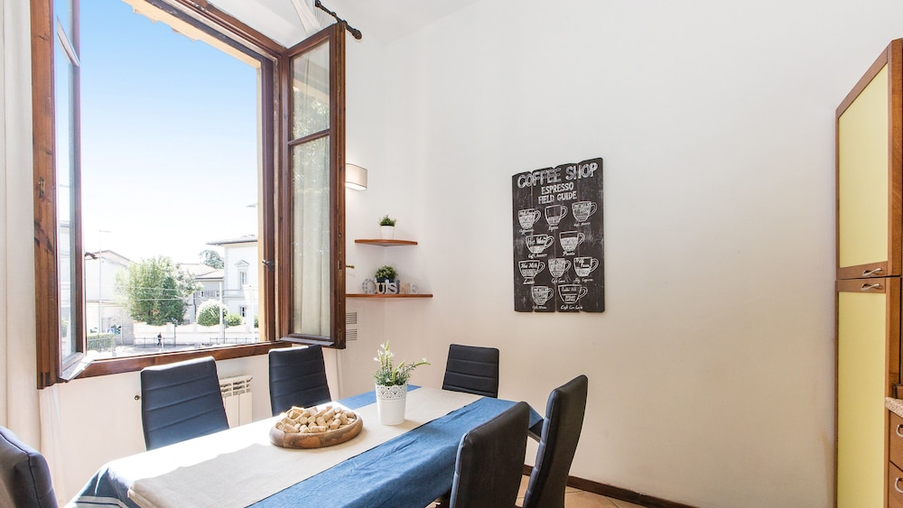 Rental In Rome Rosselli Palace Apartment 2 41/50