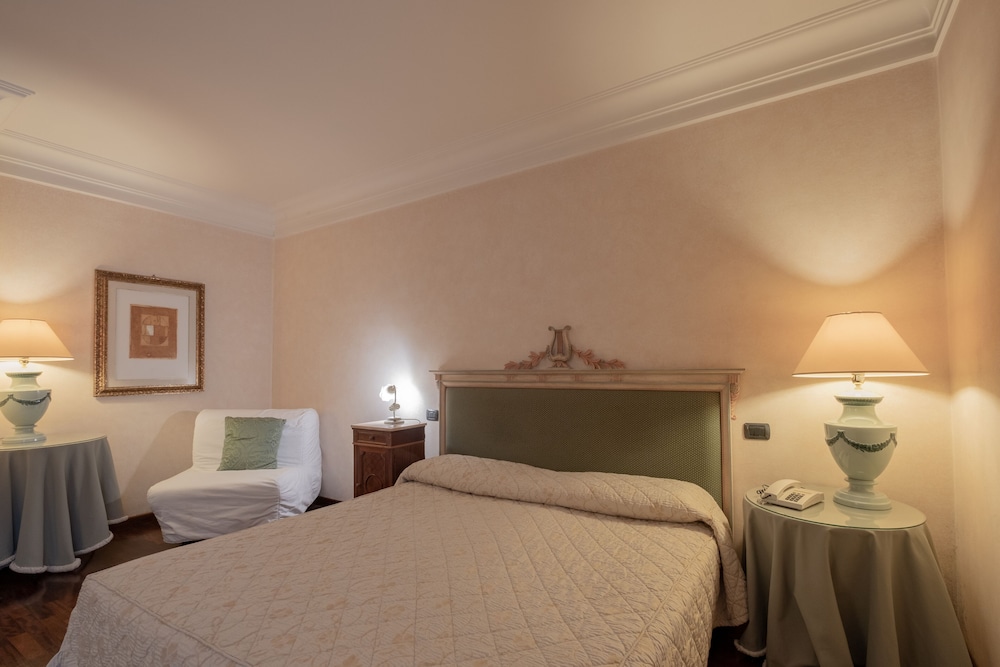 Relais Ducale 8/49