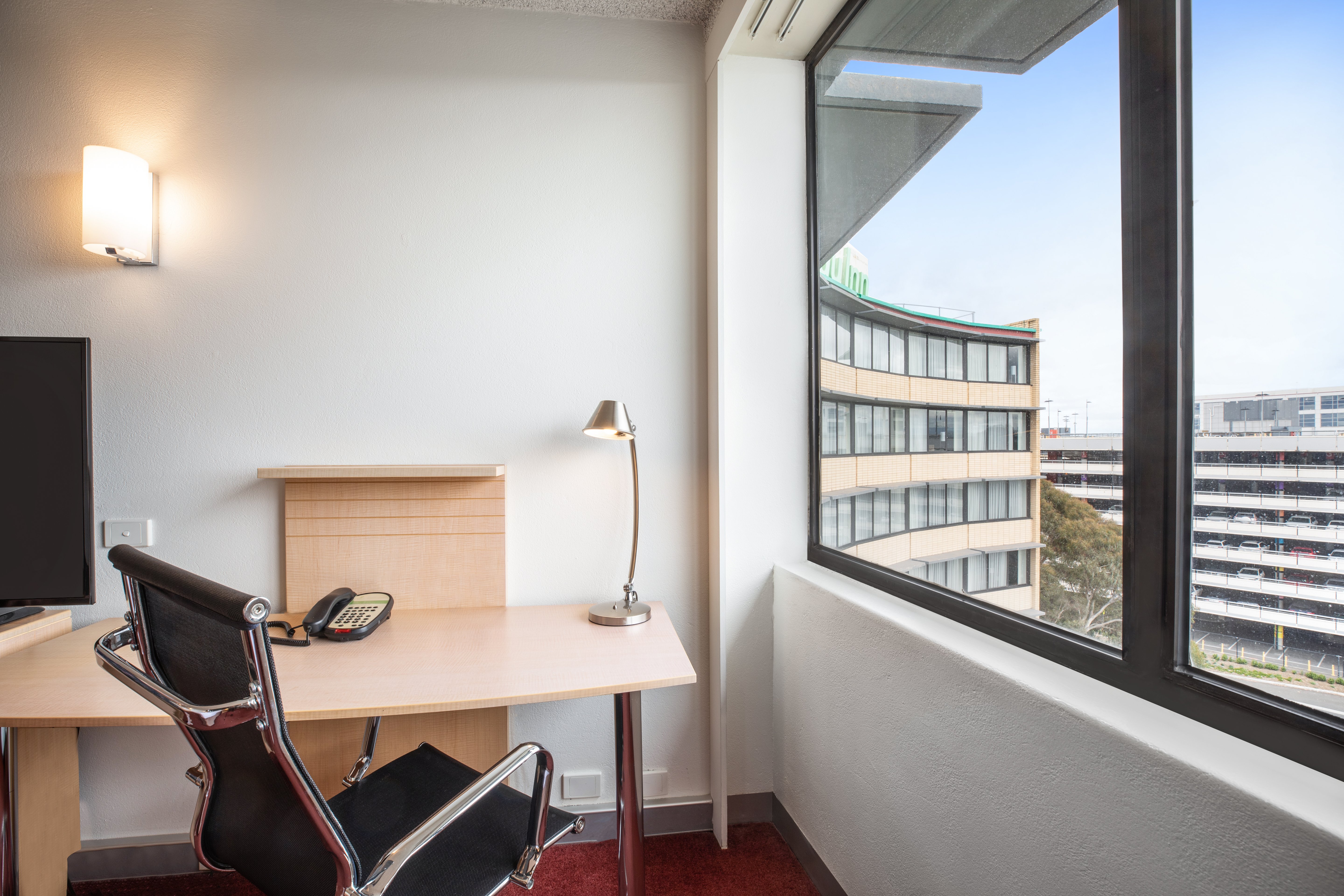Holiday Inn Melbourne Airport 24/46