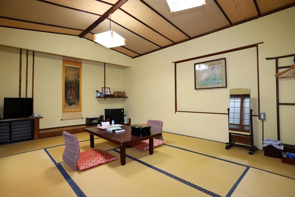Hinoderyokan 33/50