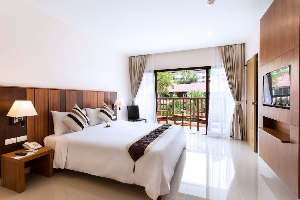 Patong Lodge Hotel 18/59