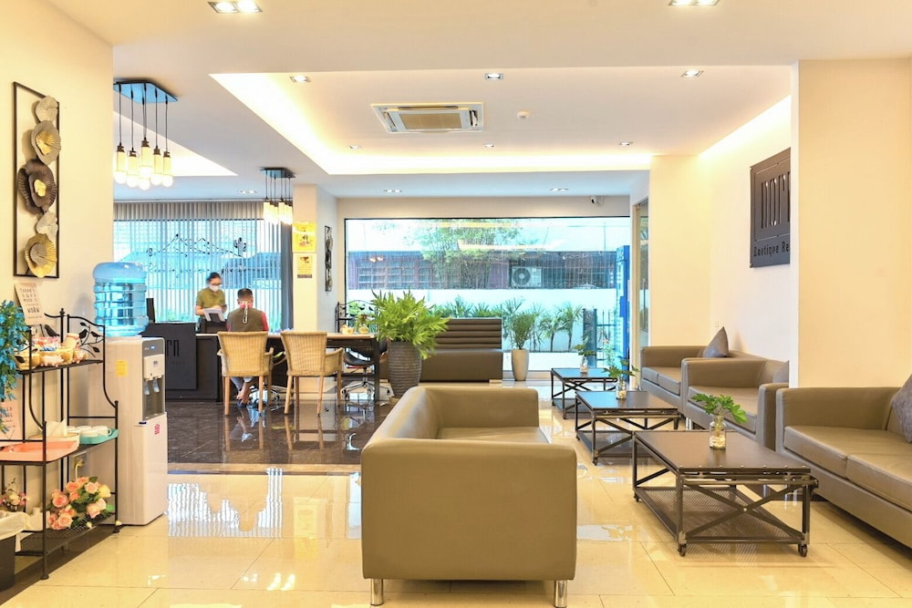 NORN Rimklong Bangkok Hotel 32/50