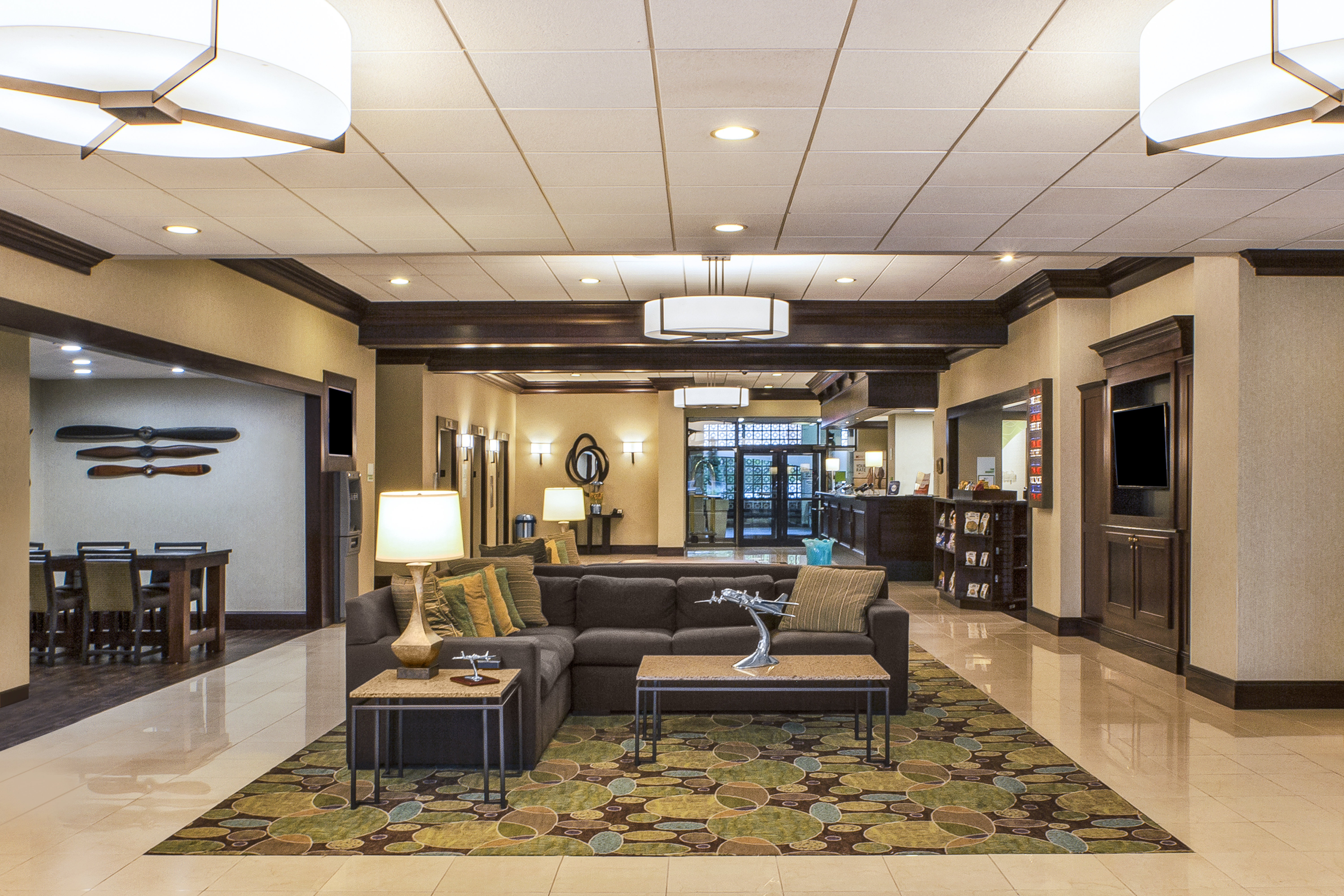 Holiday Inn National Airport/Crystal City 39/70