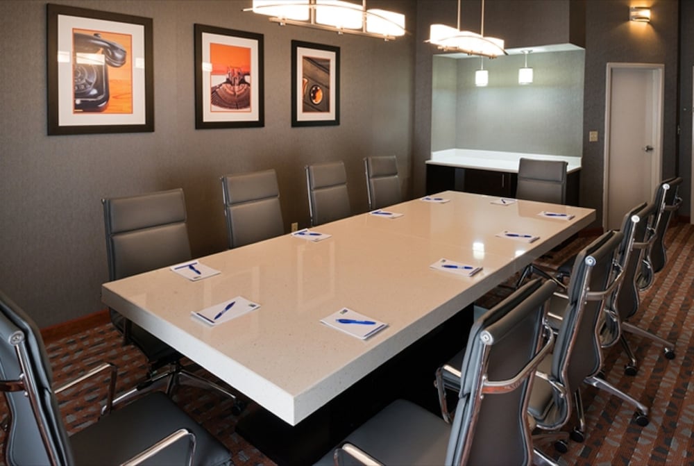 Holiday Inn Express & Suites NASHVILLE SOUTHEAST - ANTIOCH 55/70