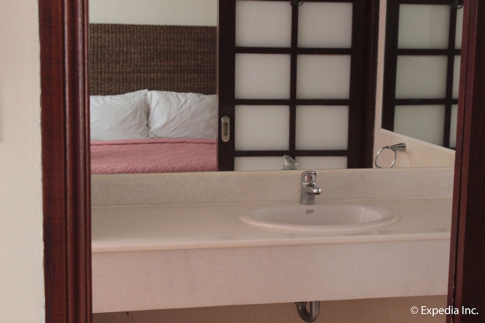 Wild Orchid Beach Resort 67/67