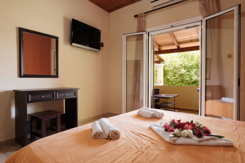 Erifili Apartments photo4
