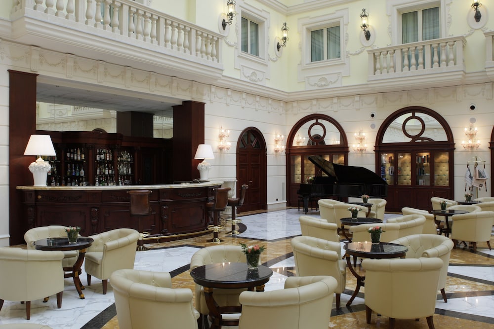 Grand Hotel Vanvitelli 35/42