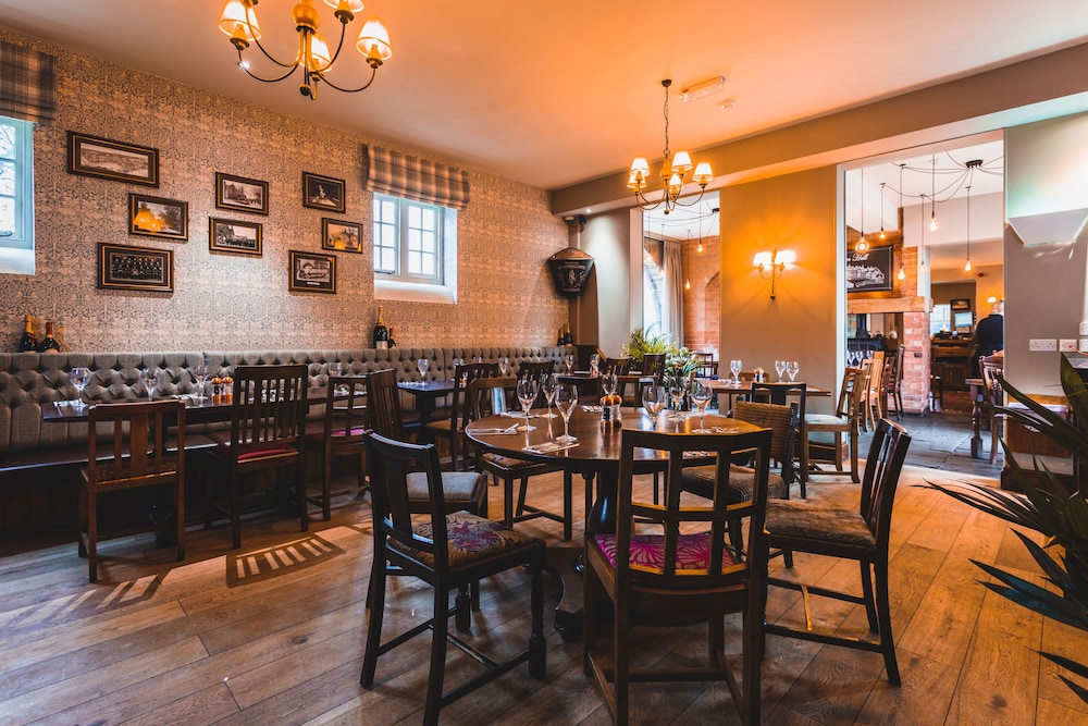The Dog And Doublet Inn 17/31