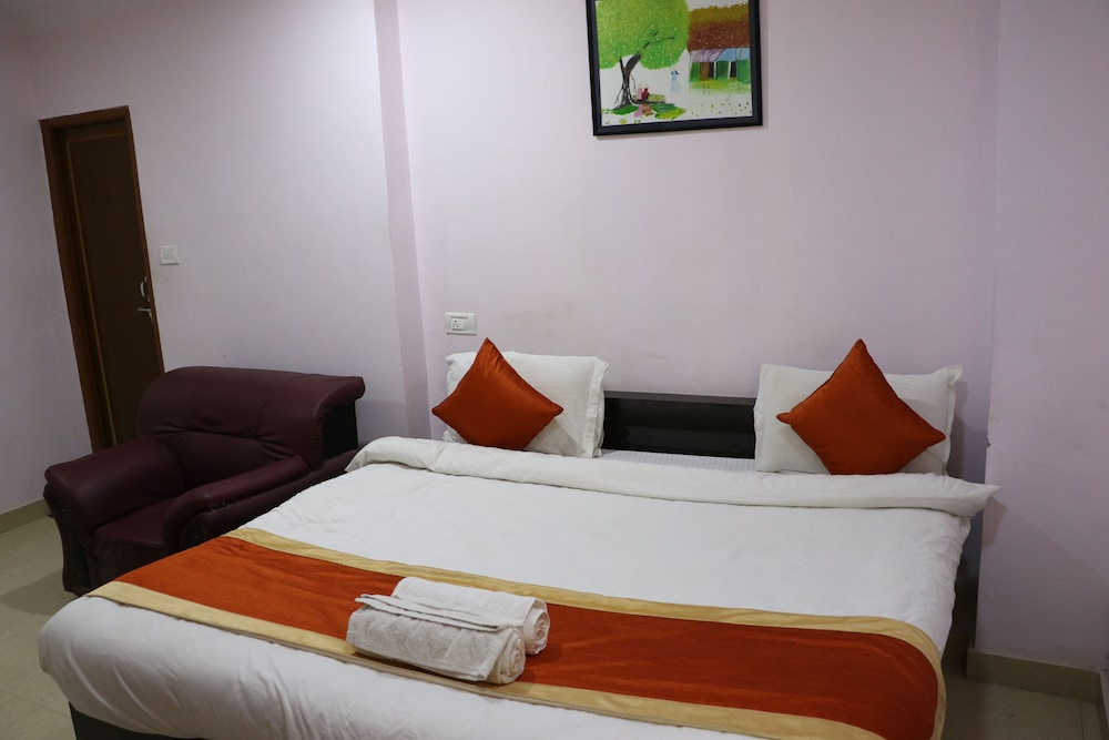 DELUXE, DOUBLE BED
