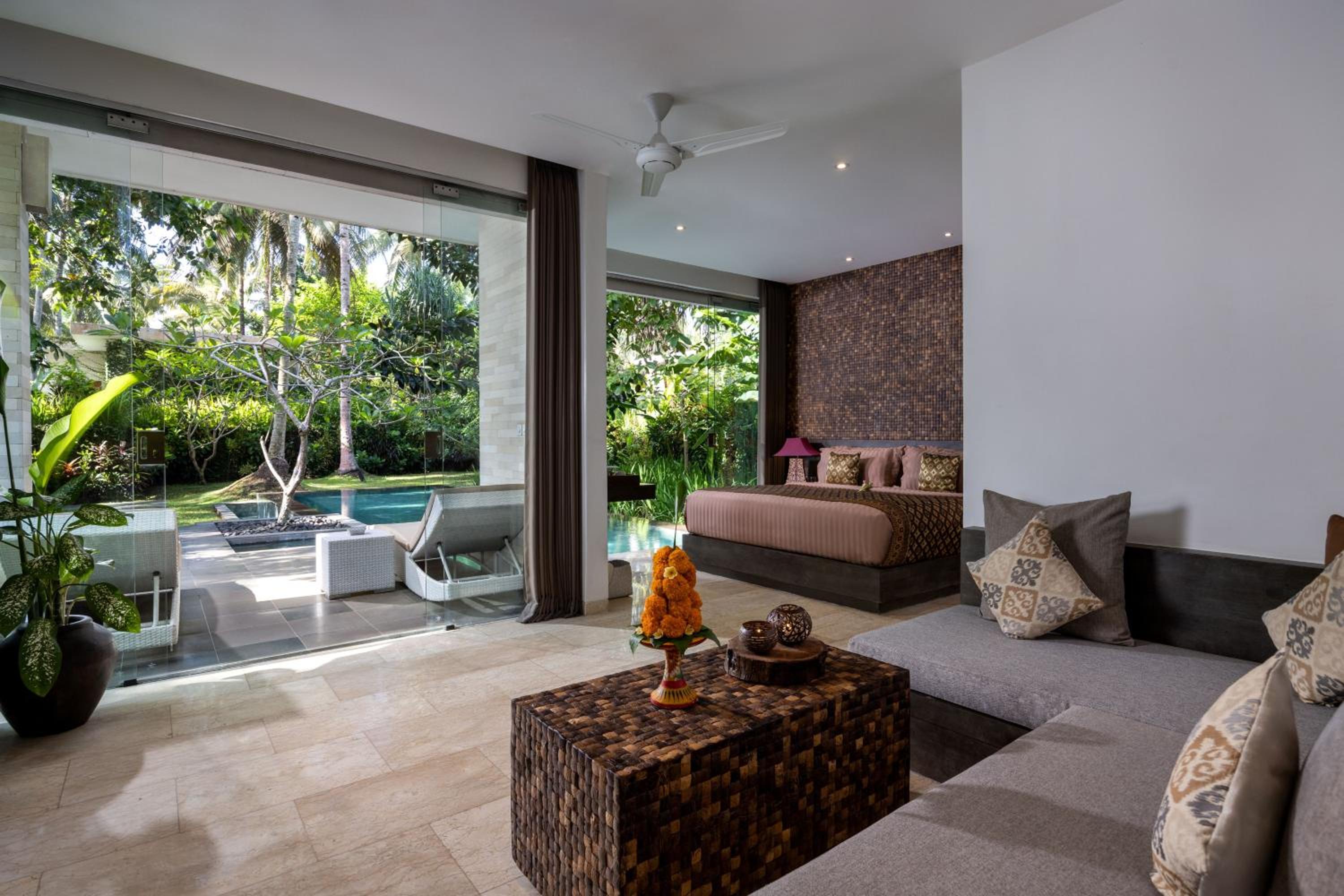 GARDEN POOL, VILLA, KING BED