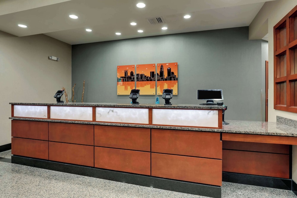 Drury Inn Suites Charlotte Arrowood 3/50