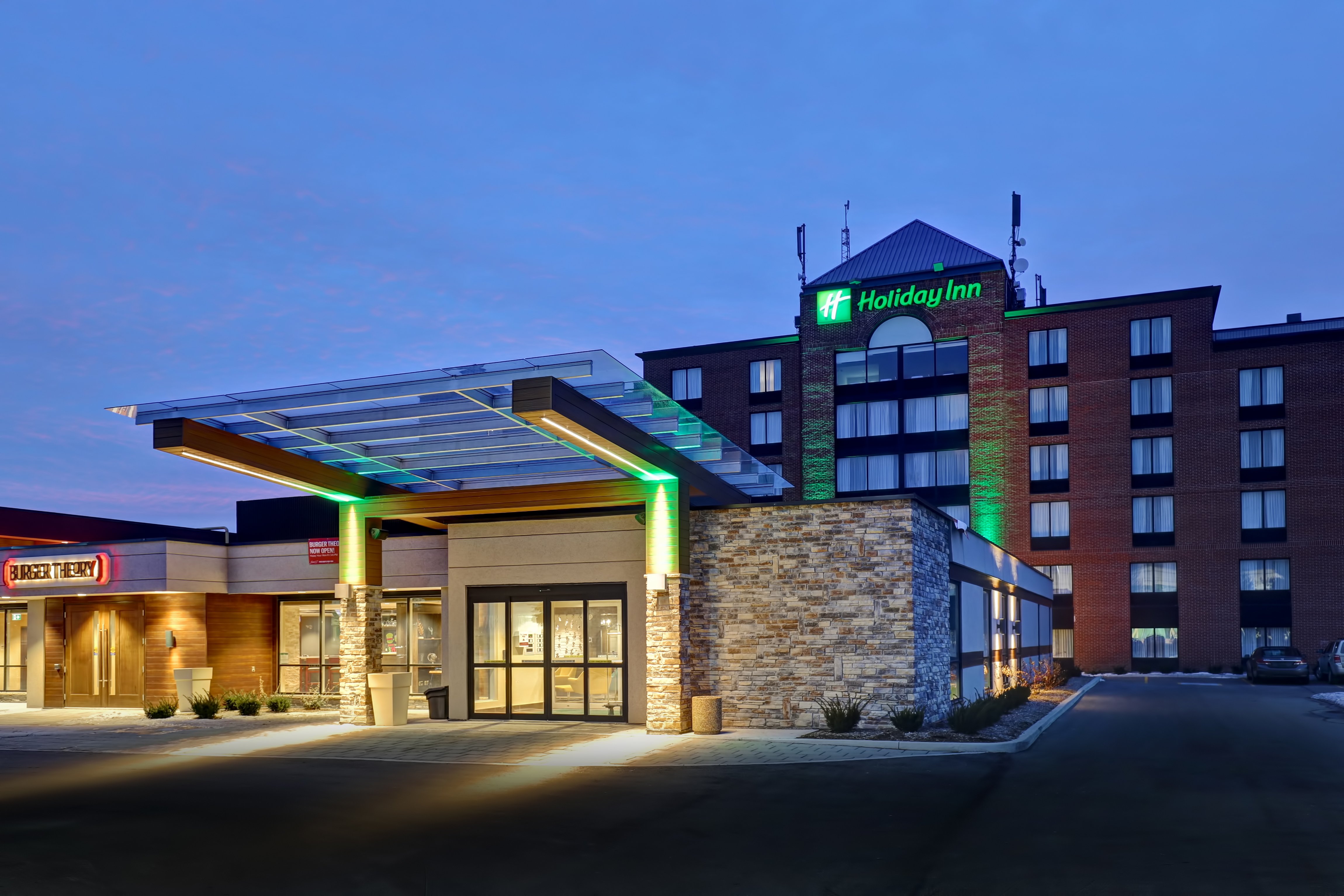 Holiday Inn Mississauga Toronto West 8/78