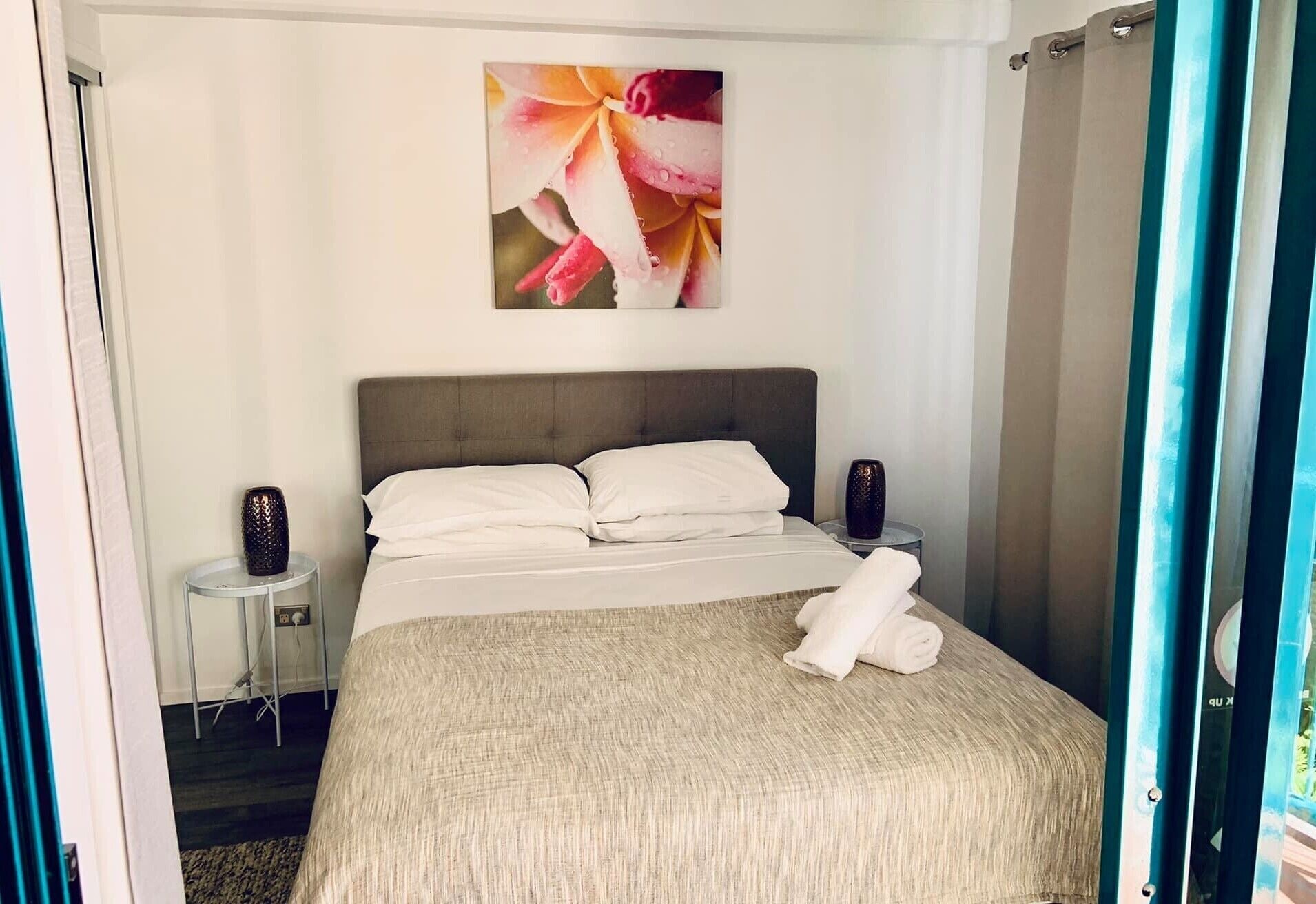 شقة سوبيريور بسرير كوين مع أريكة، Aruba Surf Resort 2/7