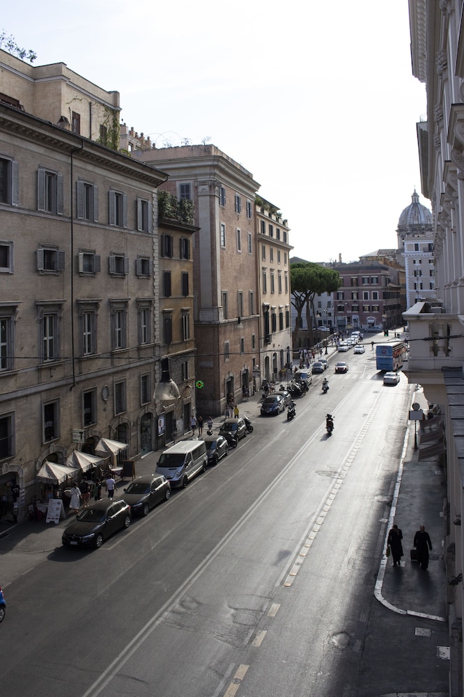 Le Quattro Dame Luxury Suites 68/73