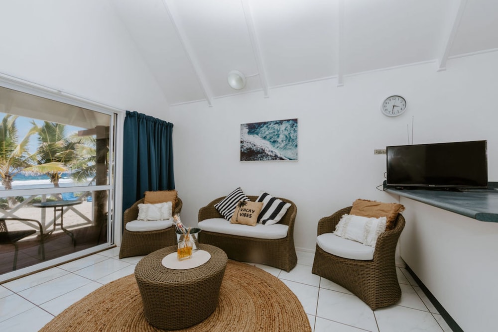 Sunrise Beach Bungalows 32/64