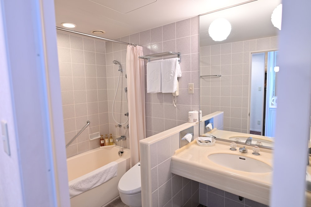 Hotel Springs Makuhari 62/67