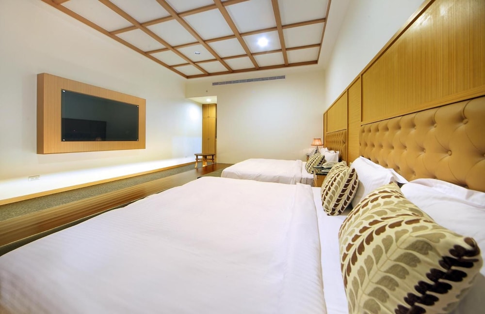 Lan Hai Inn 28/48