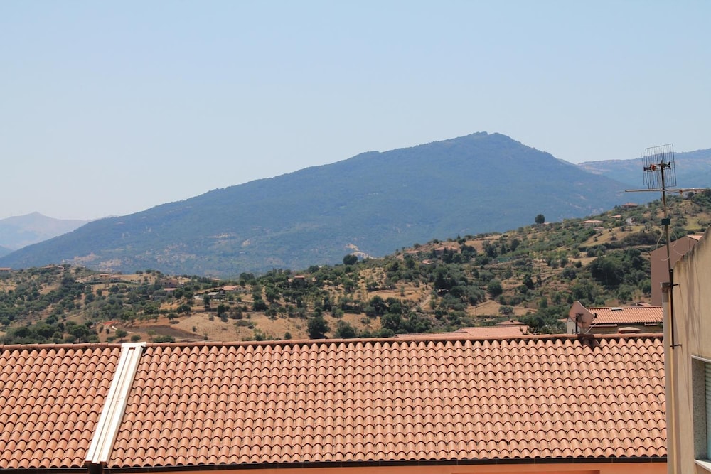 Paradiso Delle Madonie 55/56