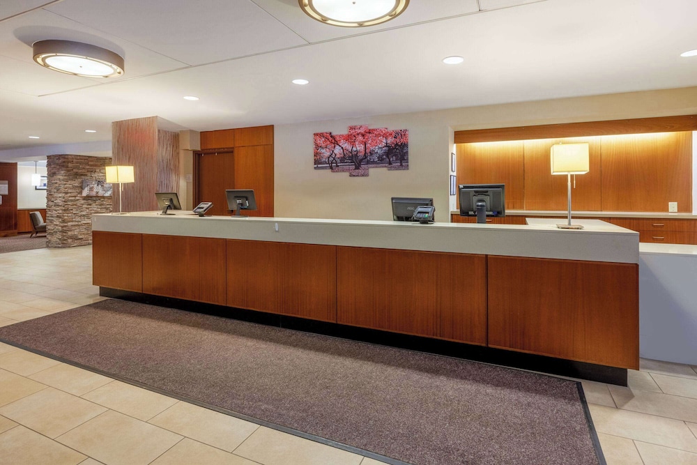 Randolph Hotel Liverpool/Syracuse/Airport West, Trademark 8/63