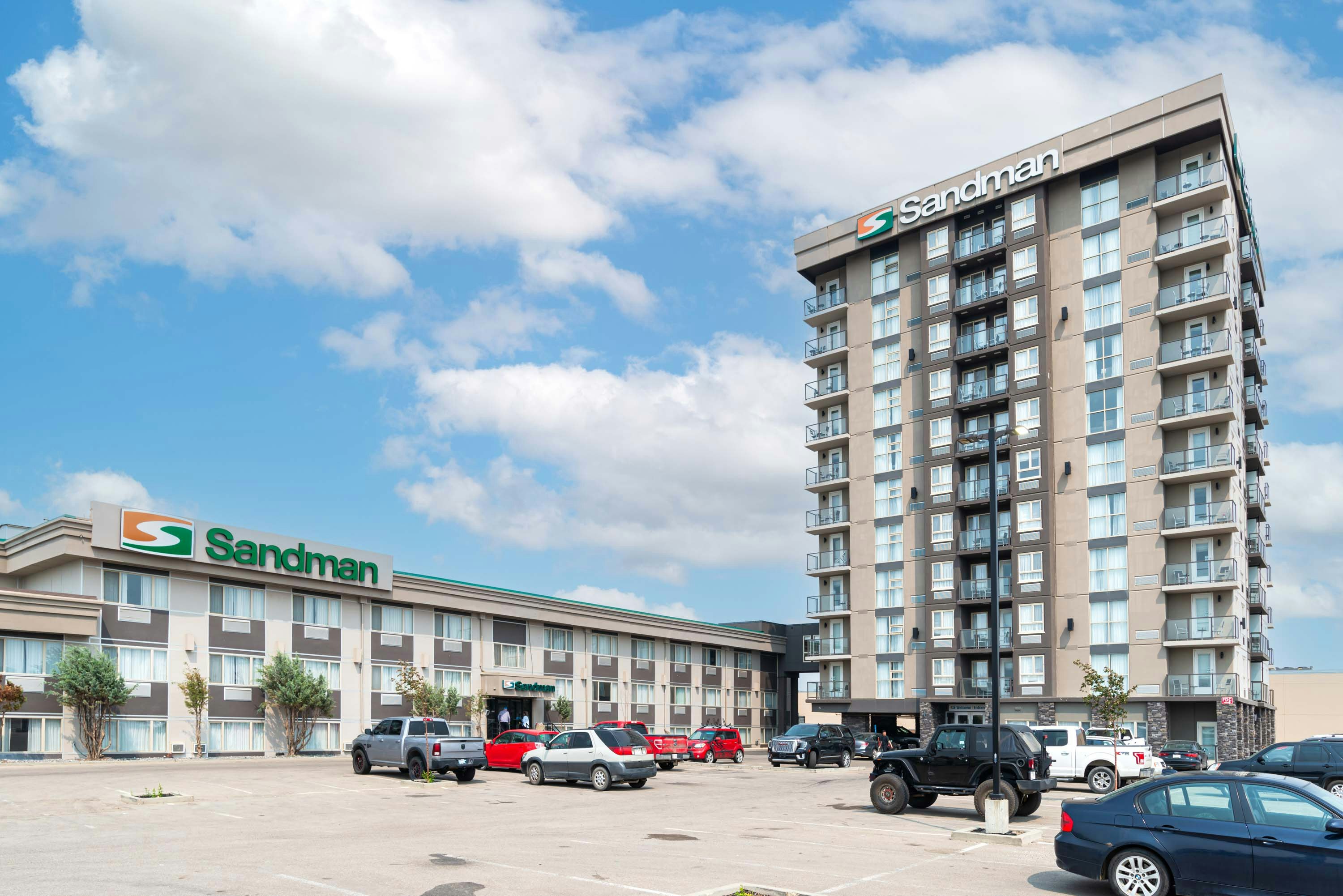 Sandman Hotel Edmonton West 44/46