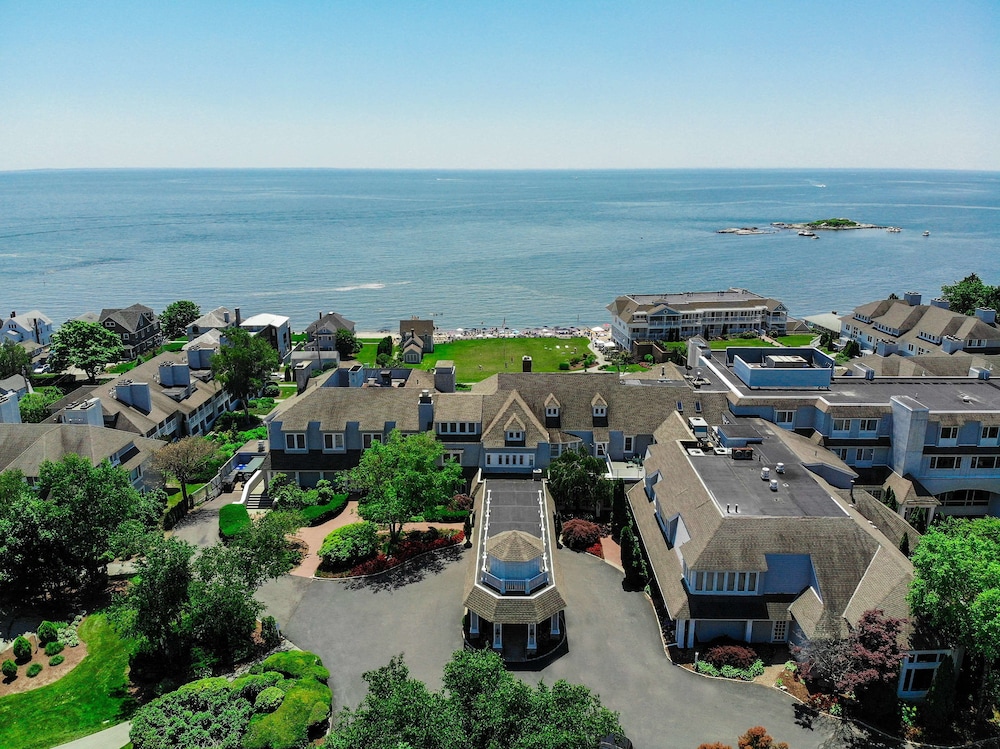 Waters Edge Resort Spa 47/50