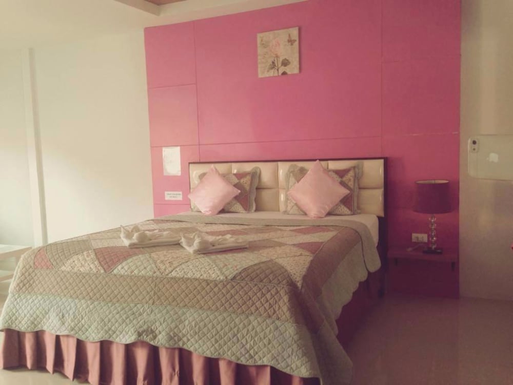 At Lamai Resort 12/28