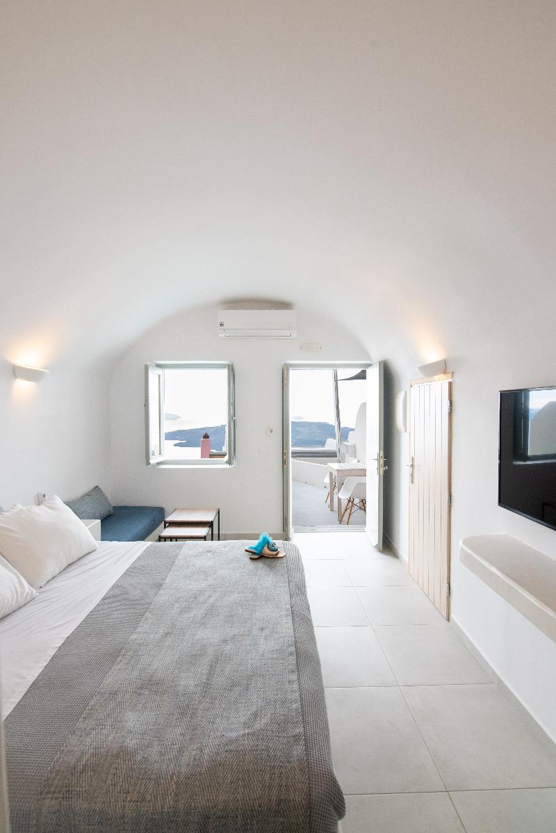 Cave, Junior Suite, Caldera View, Hot Tub