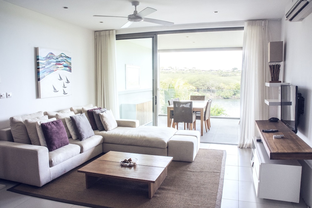 West Island by Horizon Holidays 50/76