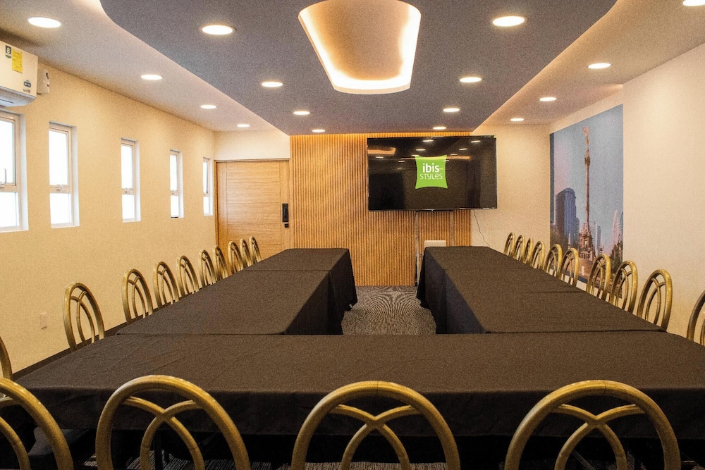 Ibis Styles Mexico Reforma 34/40