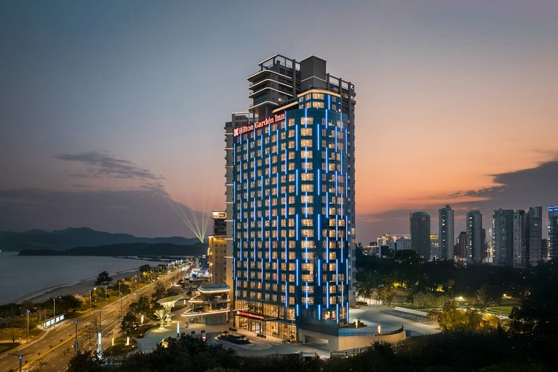 Hilton Garden Inn Shanwei Haibin Boulevard 1/25