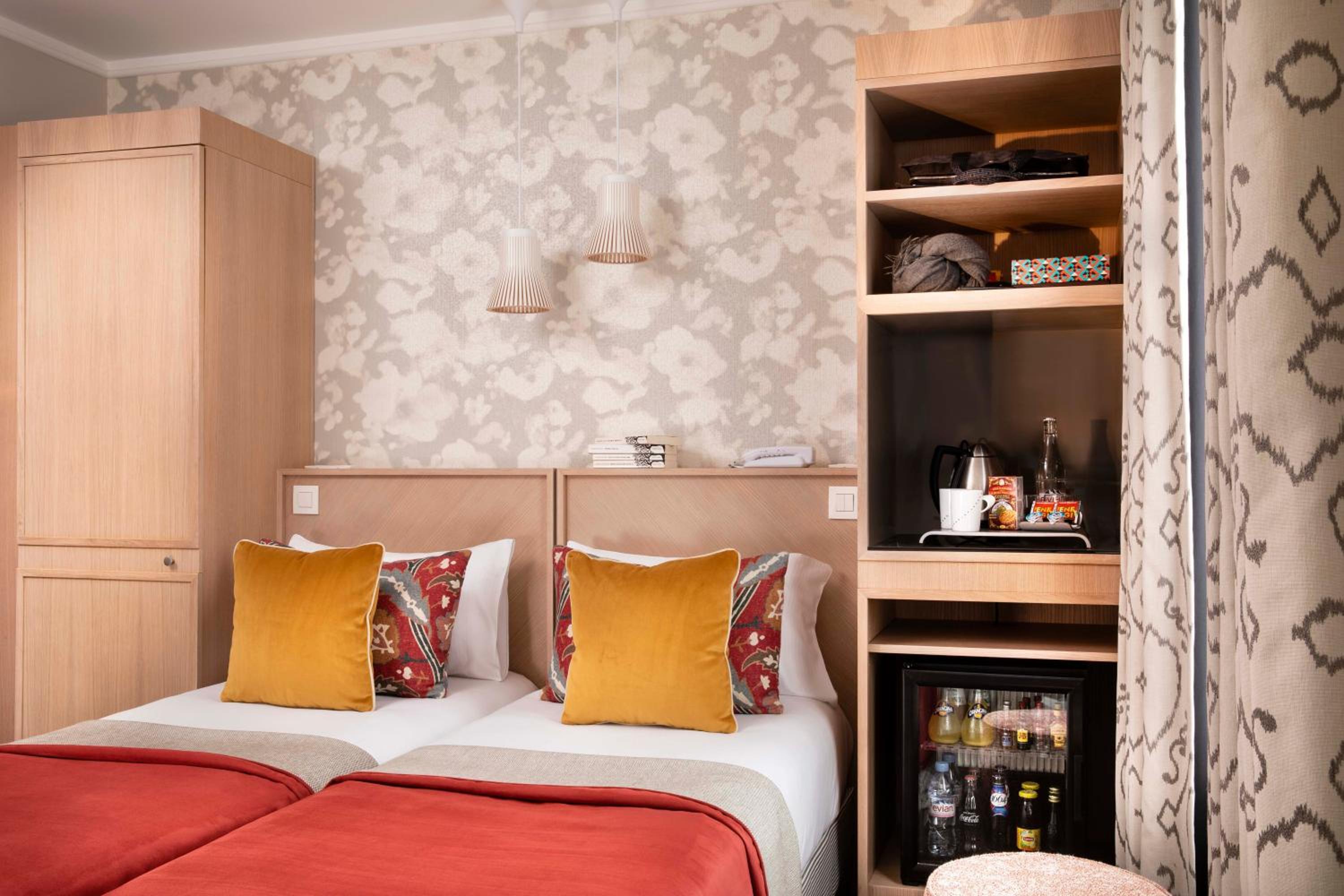 PREMIUM, TWIN BEDS
