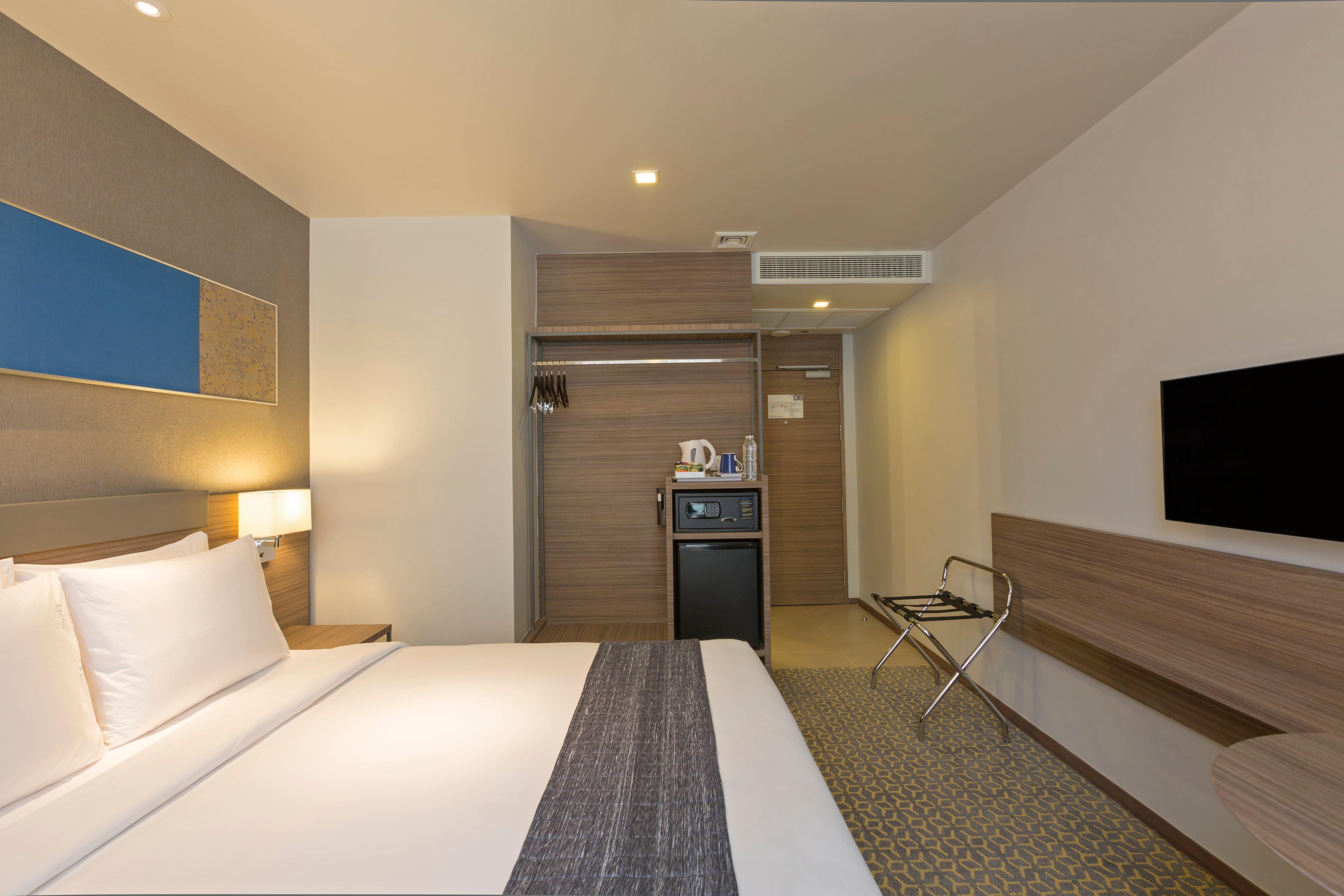 غرفة قياسية بسرير مزدوج، Holiday Inn Express Bangkok Sathorn 4/7