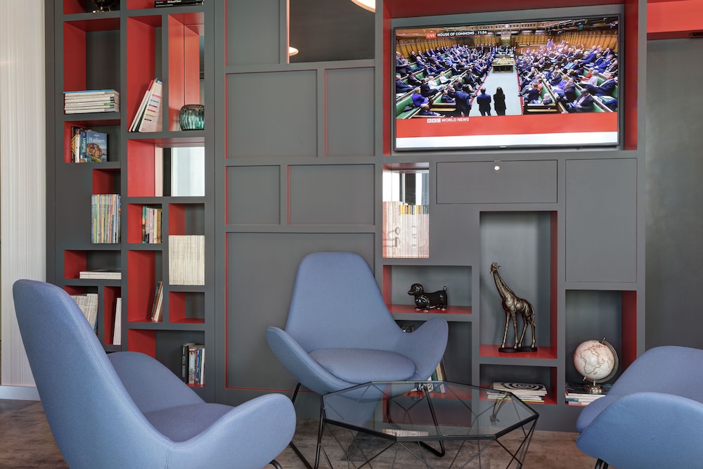 iQ Hotel Milano 33/50