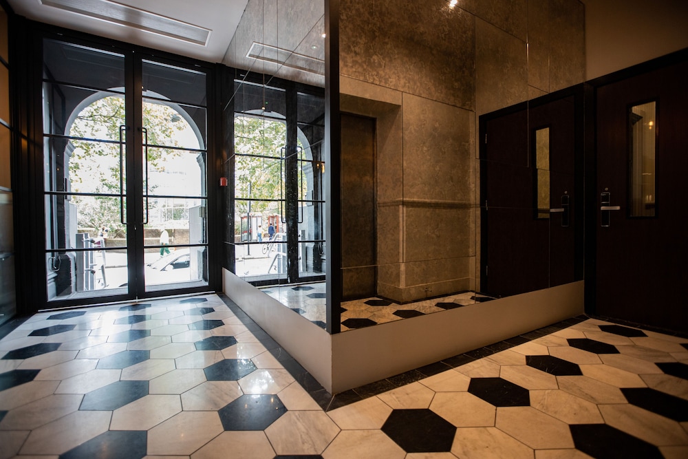 Euston Square Hotel 38/52