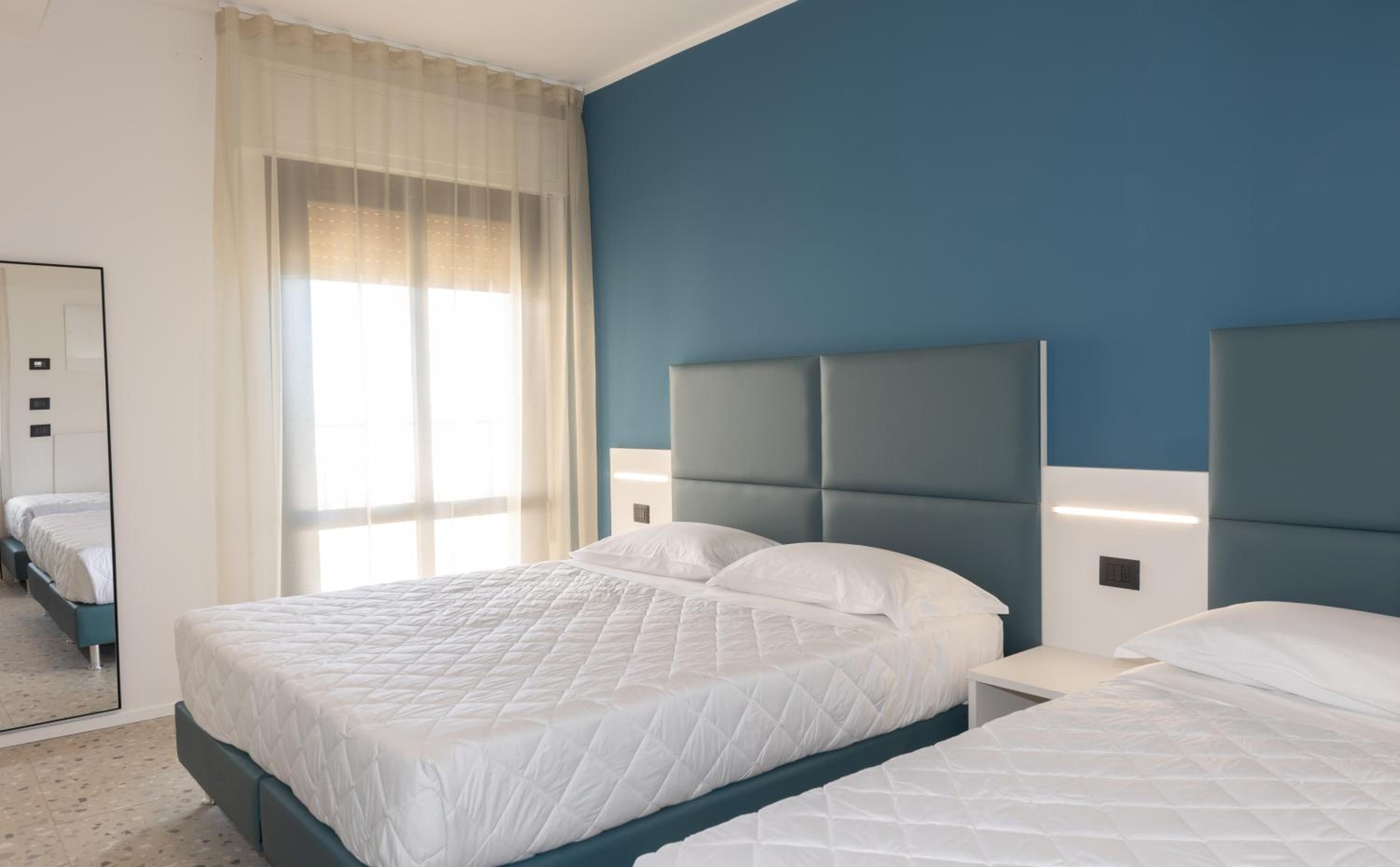 غرفة كلاسيكية ثلاثية، Hotel Delaville Frontemare 2/5