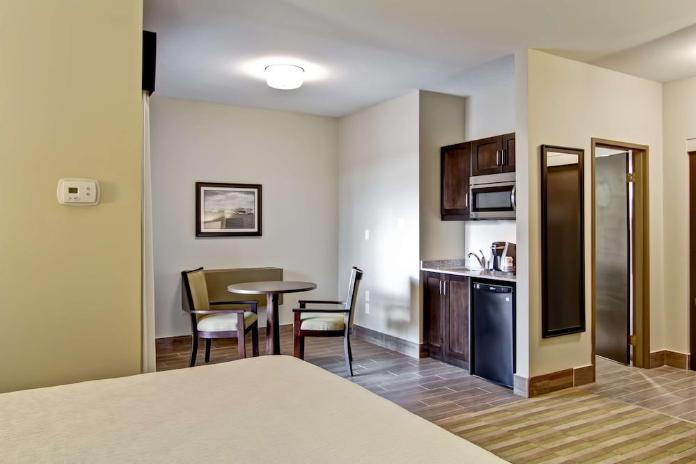 Best Western London Airport Inn Suites 21/53